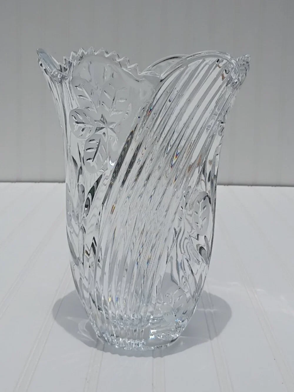 Vintage Heavy Crystal Vase Frosted Leaf Floral Pattern 10